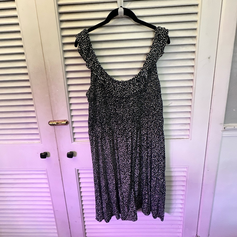 LOFT Black Sleeveless Scoop Neck Midi Sundress